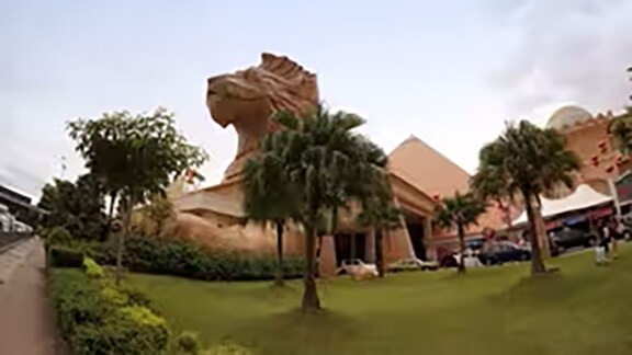 View of Sunway Pyramid shopping mall
